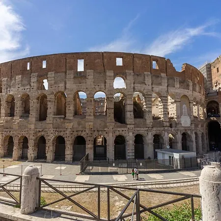 Colosseo Luxe In The Center Of 아파트